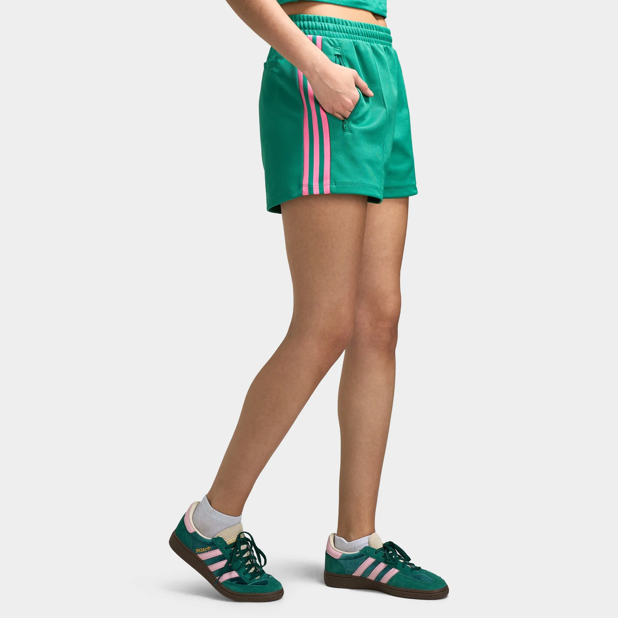 adidas Women's Classic Shorts Semi Court Green / Bliss Pink