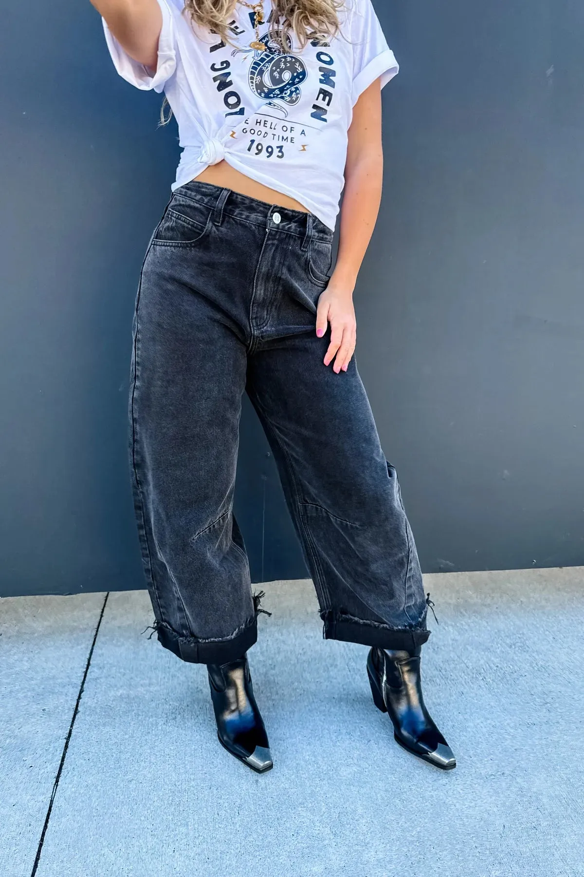 BLACK BARREL JEANS