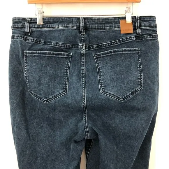ELOQUII 18V Olivia Sculpting Skinny Jeans Viola Fit 0480