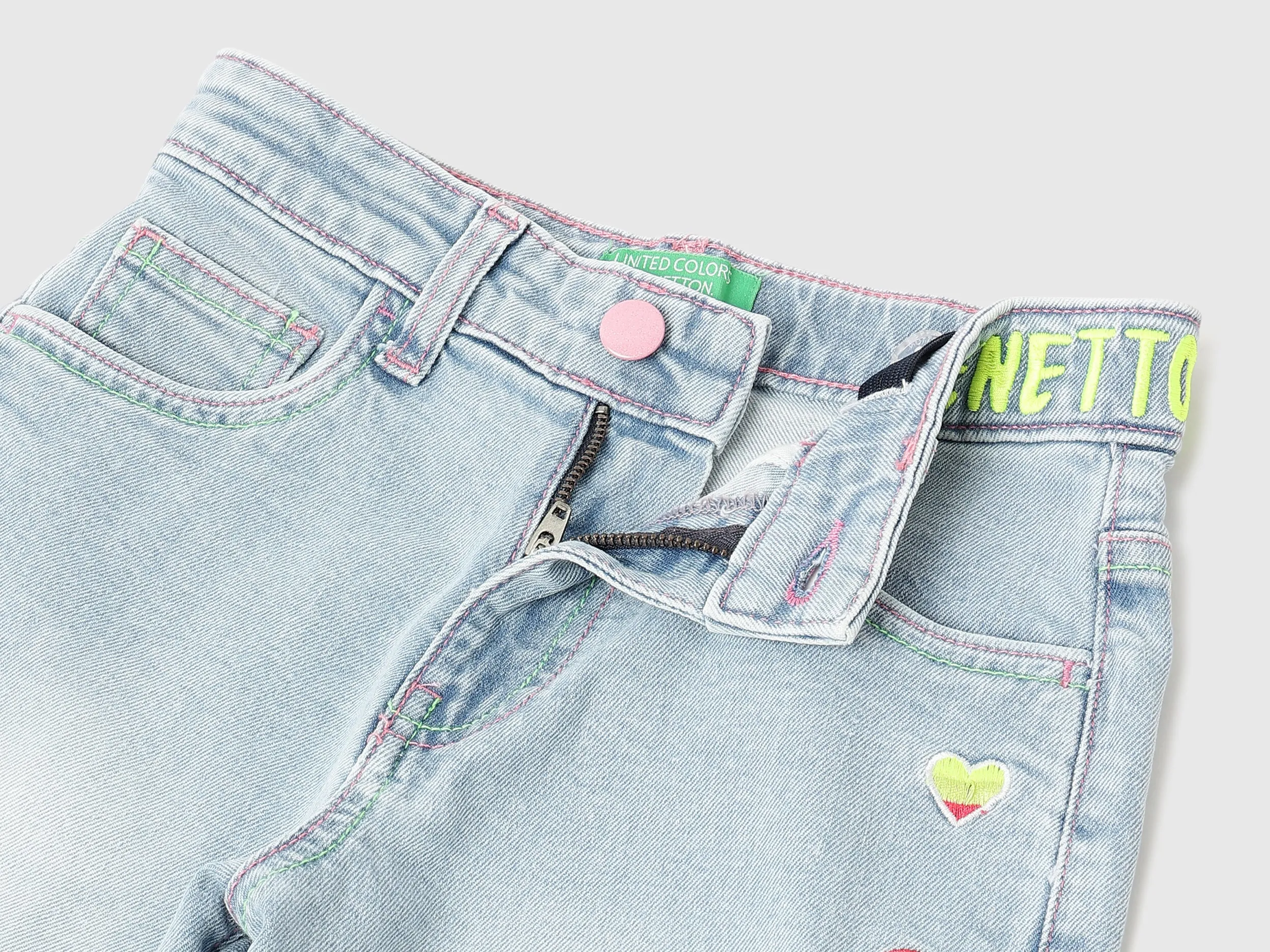 Embroidered Loose Fit Jeans