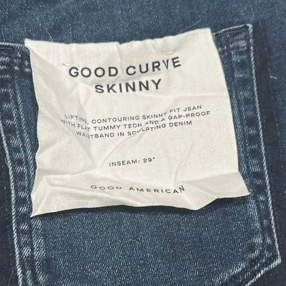 Good American jeans size 2. Good curve skinny.