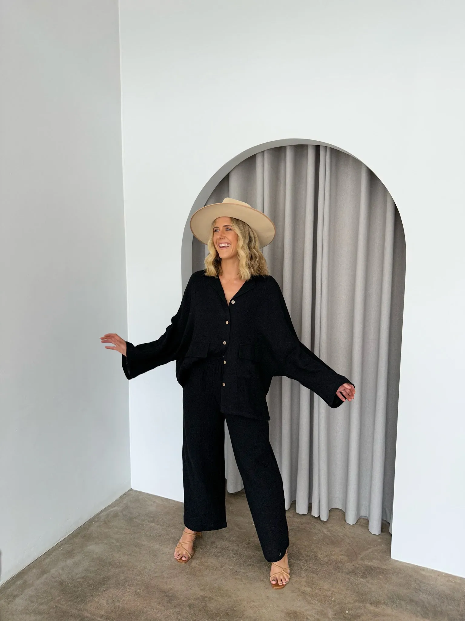 Greta Top- Black