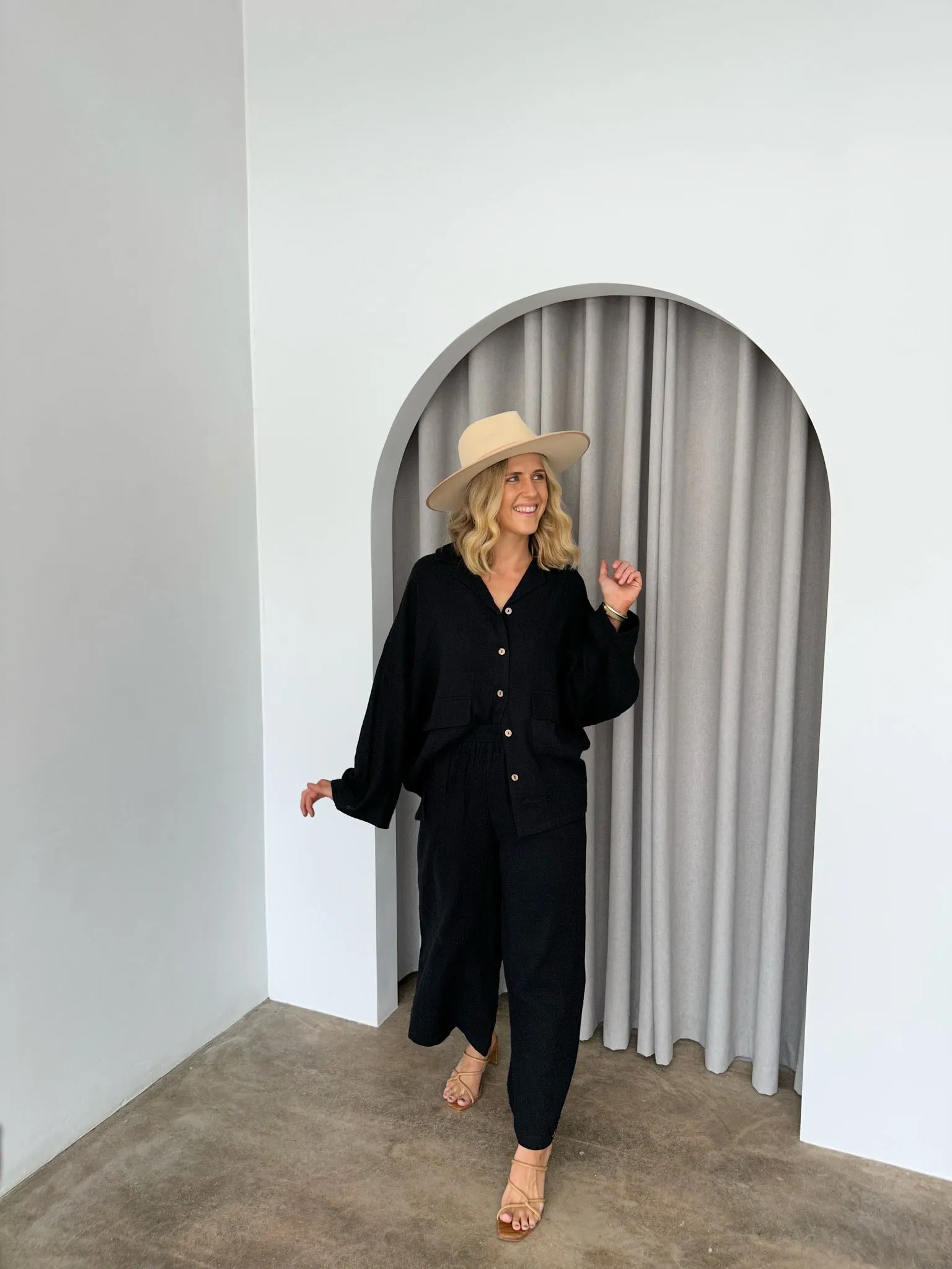 Greta Top- Black