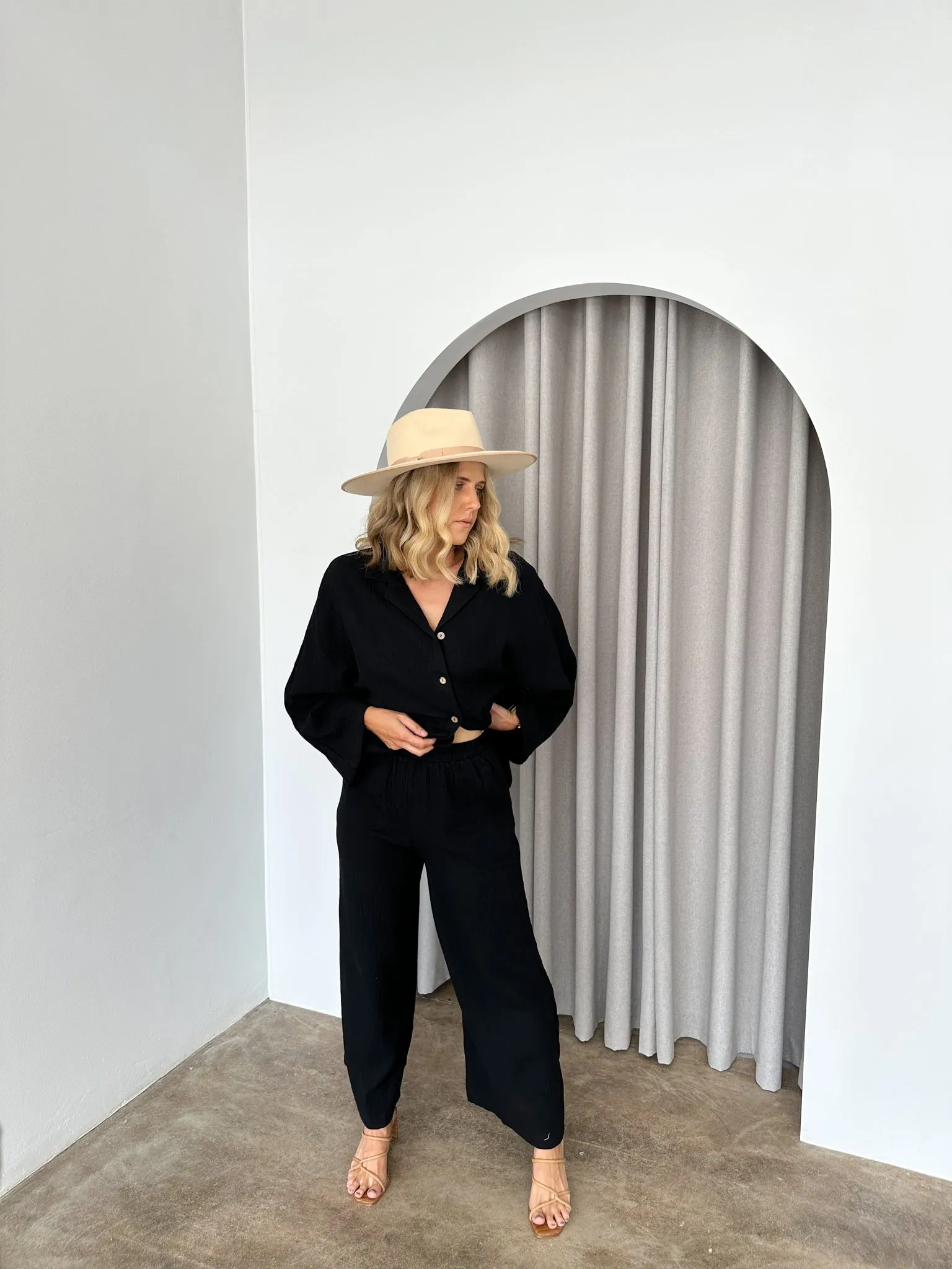 Greta Top- Black