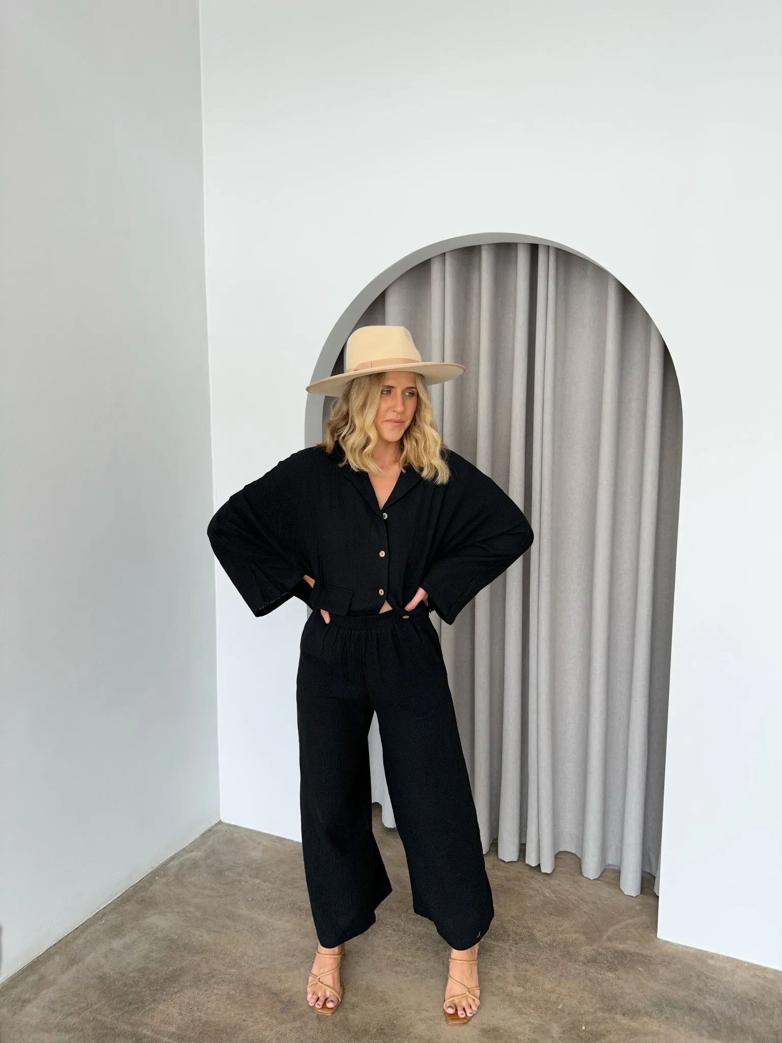 Greta Top- Black