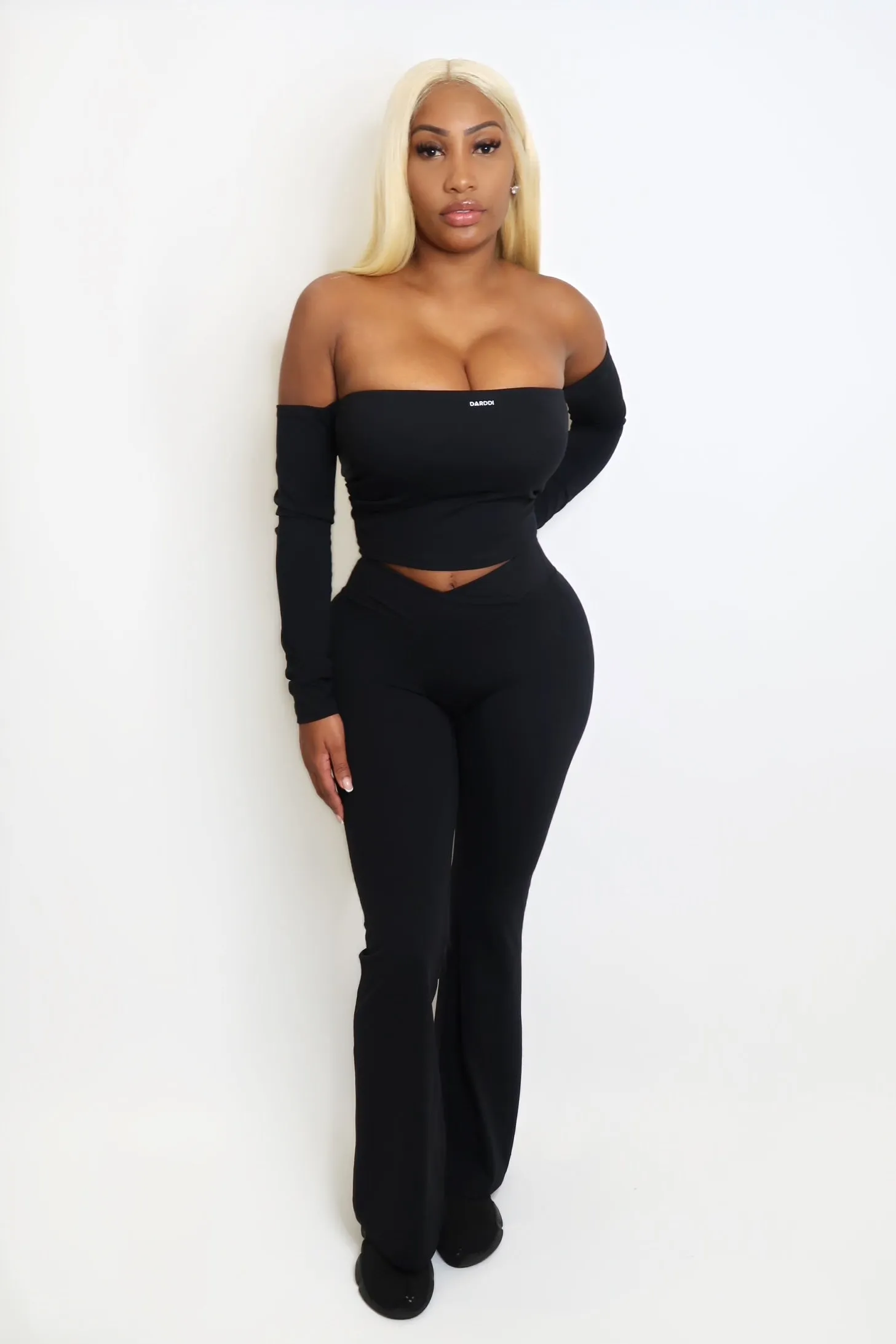 Invigora crop top open shoulder long sleeve