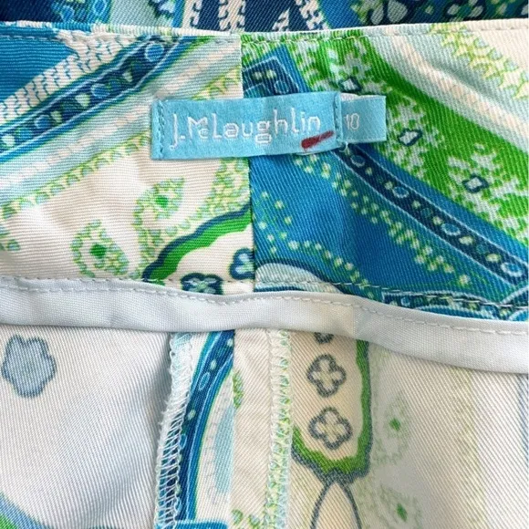 J. McLAUGHLIN Silk Blue Moroccan Paisley Print Shorts Size 10 in Blue and Green
