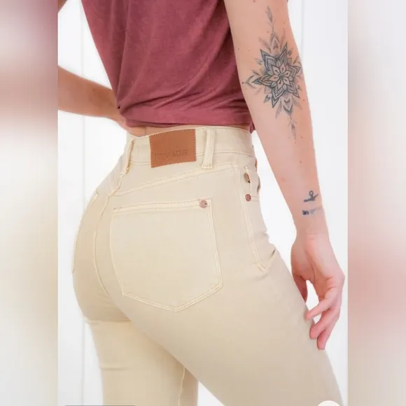 Judy Blue HR Tummy Control Garment Dyed Skinny Fit Jeans Cream Regular Plus NEW