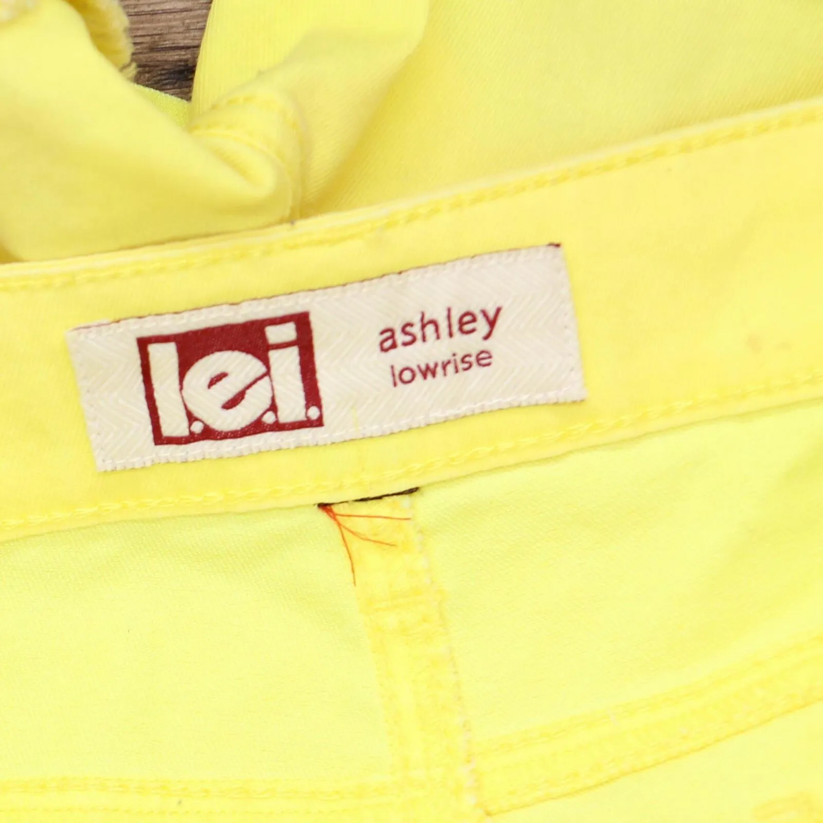 L.e.i Ashley Lowrise Lightweight Rolled Cuff Shorts Yellow See Measurements