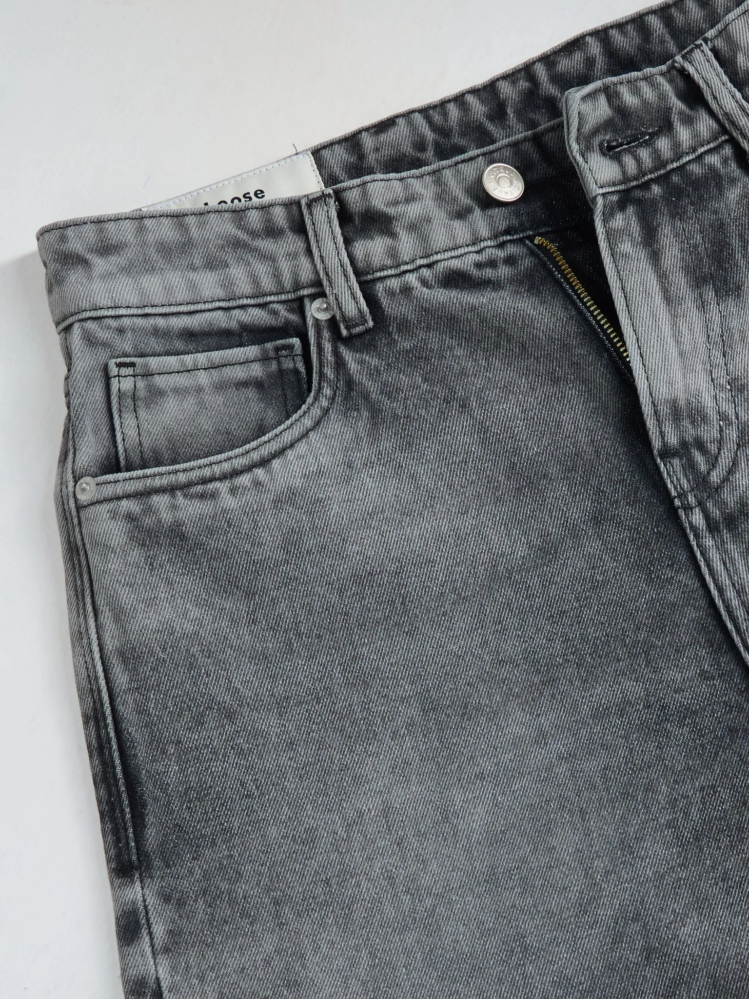 Loose Fit Light Grey Jeans