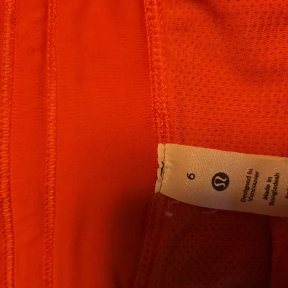 Lululemon Find Your Pace Shortsize 6 Like New !!