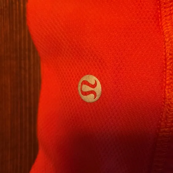 Lululemon Find Your Pace Shortsize 6 Like New !!