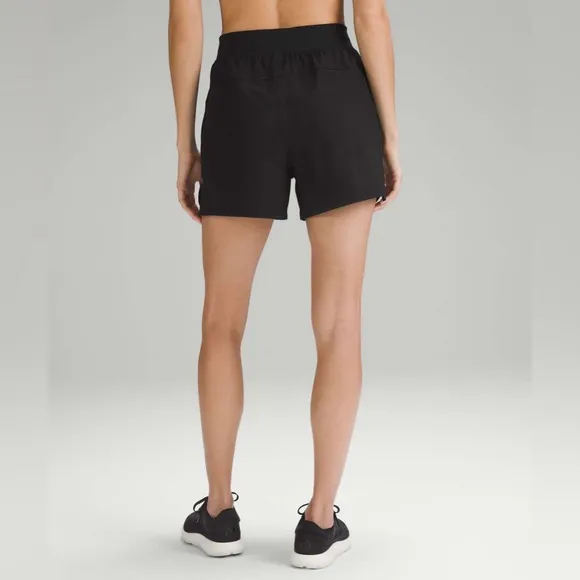 LULULEMON License to Train High-Rise Short 4&quot; in Black Size 6