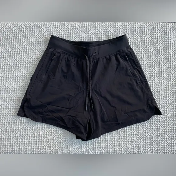 LULULEMON License to Train High-Rise Short 4&quot; in Black Size 6