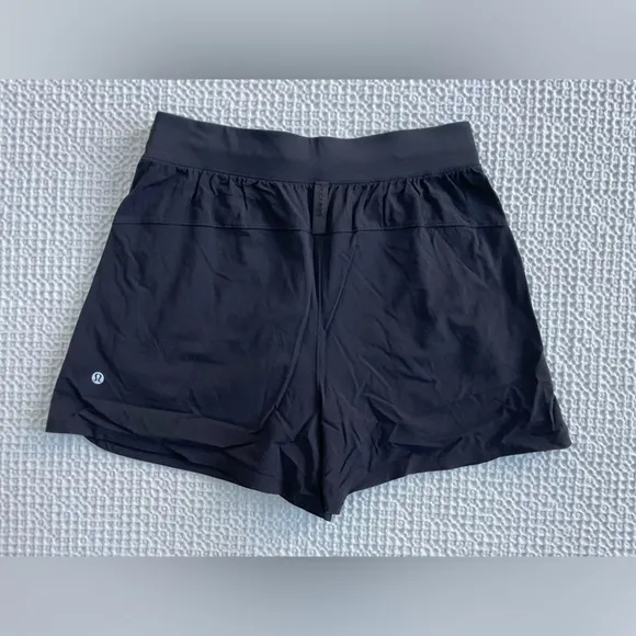 LULULEMON License to Train High-Rise Short 4&quot; in Black Size 6