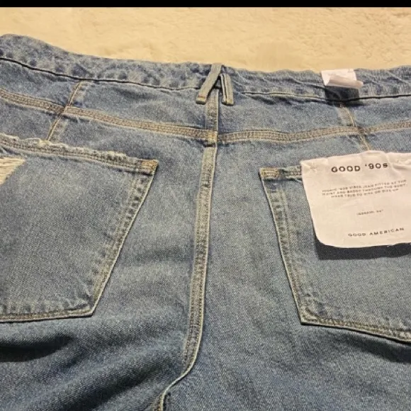 NWT! Good American  GOOD '90S JEANS in Indigo161 Size 8 style GNI050T