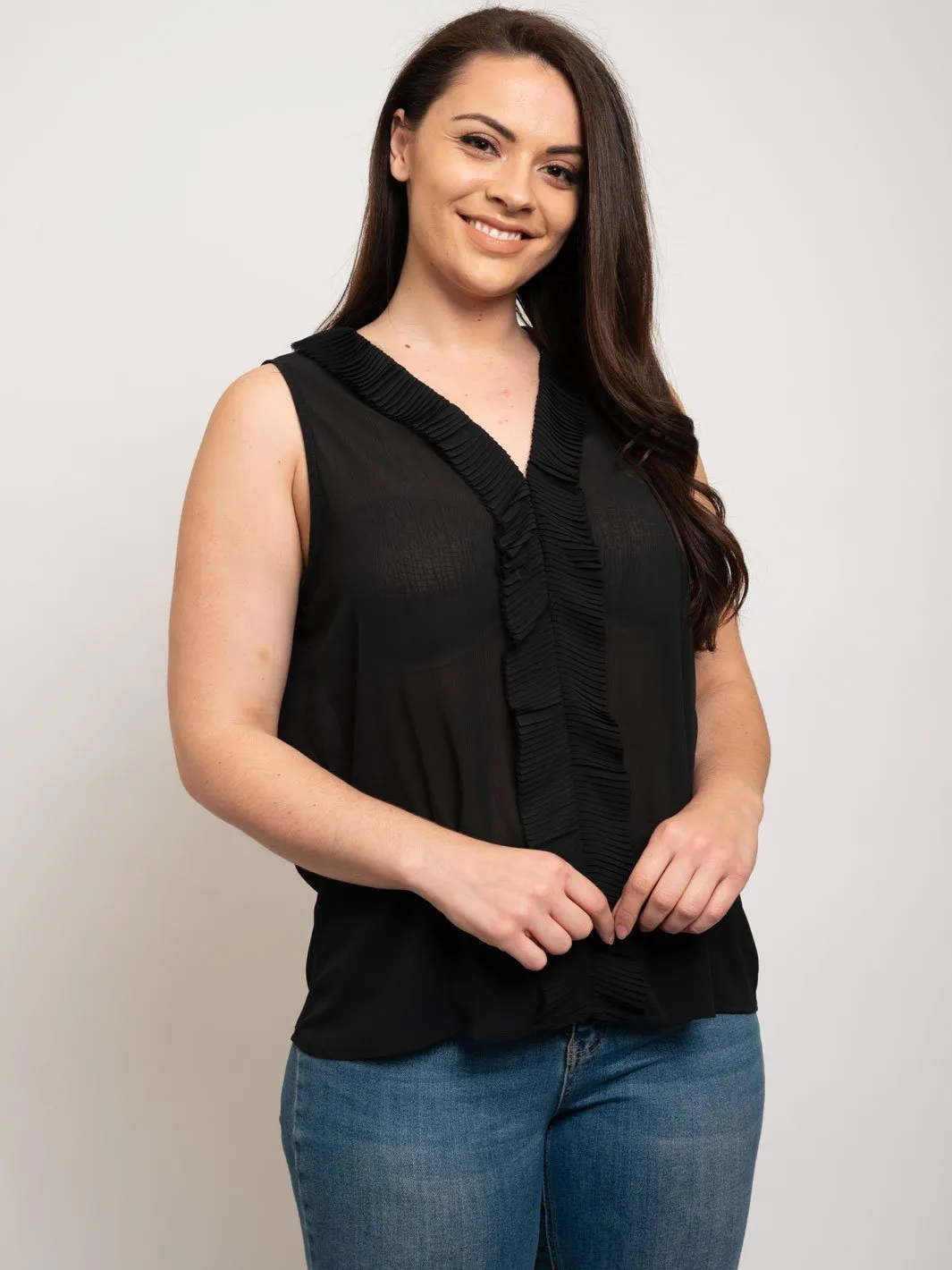 PLUS SIZE SLEEVELESS V-NECK PLEATED PLACKET TANK TOP