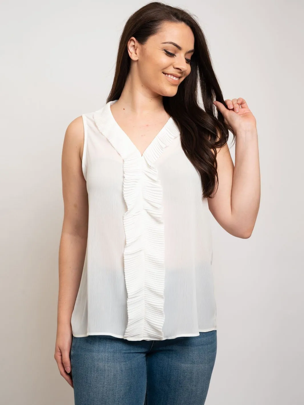 PLUS SIZE SLEEVELESS V-NECK PLEATED PLACKET TANK TOP