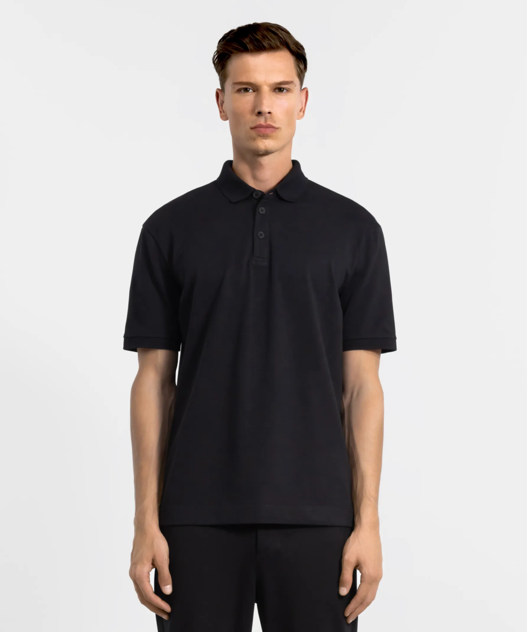 PO 01 Essence Black