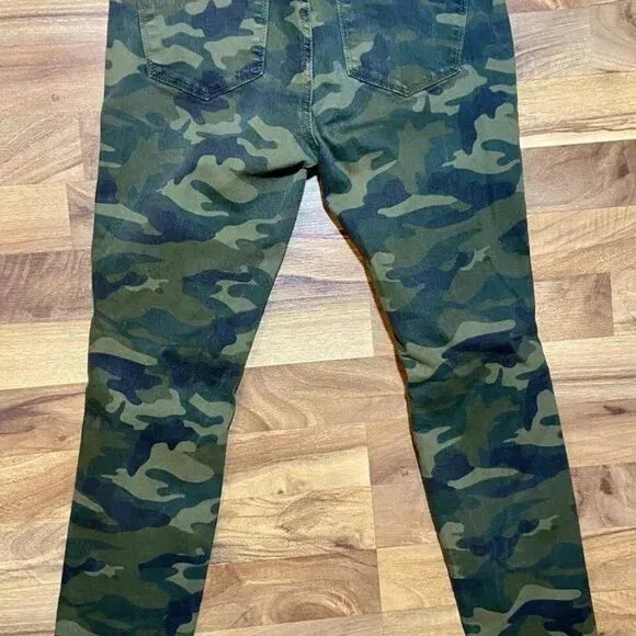 Preloved* Judy Blue Camoflage Distressed Skinny Jeans-18W