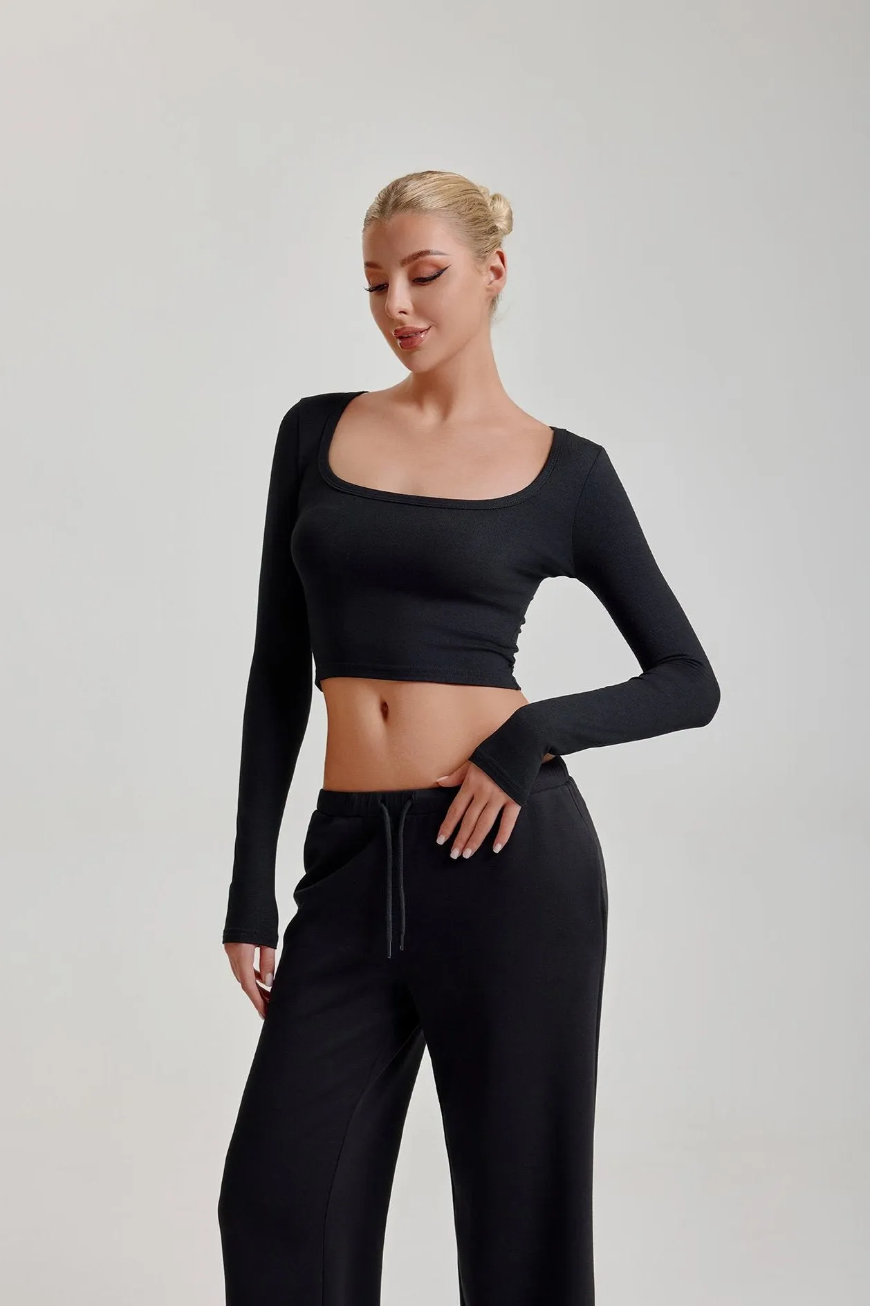 PURE PLUNGE LONG SLEEVE CROP TOP - CLASSIC BLACK