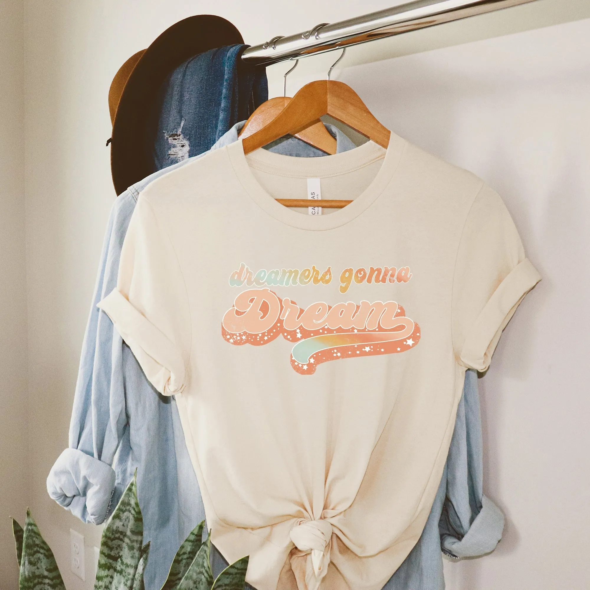 Retro Dreamers Gonna Dream | Short Sleeve Crew Neck