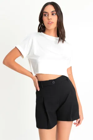 Short corto fit recto de pinzas frontales