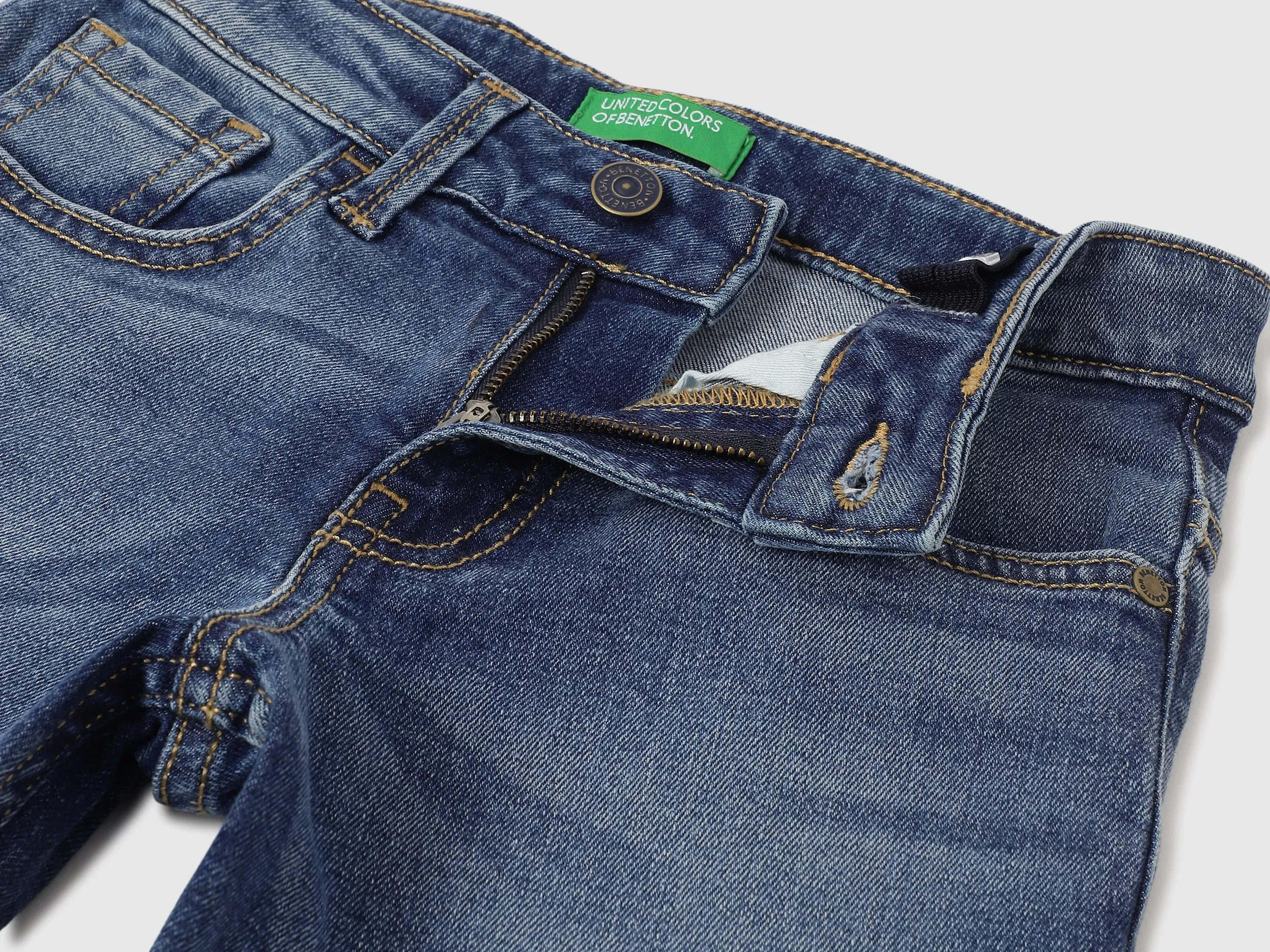 Solid Straight Fit Jeans