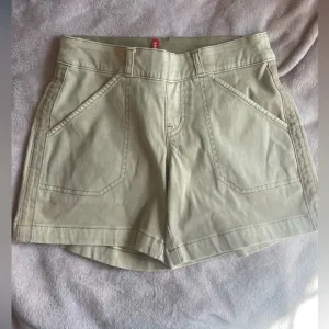 SPANX Women’s Twill Shorts