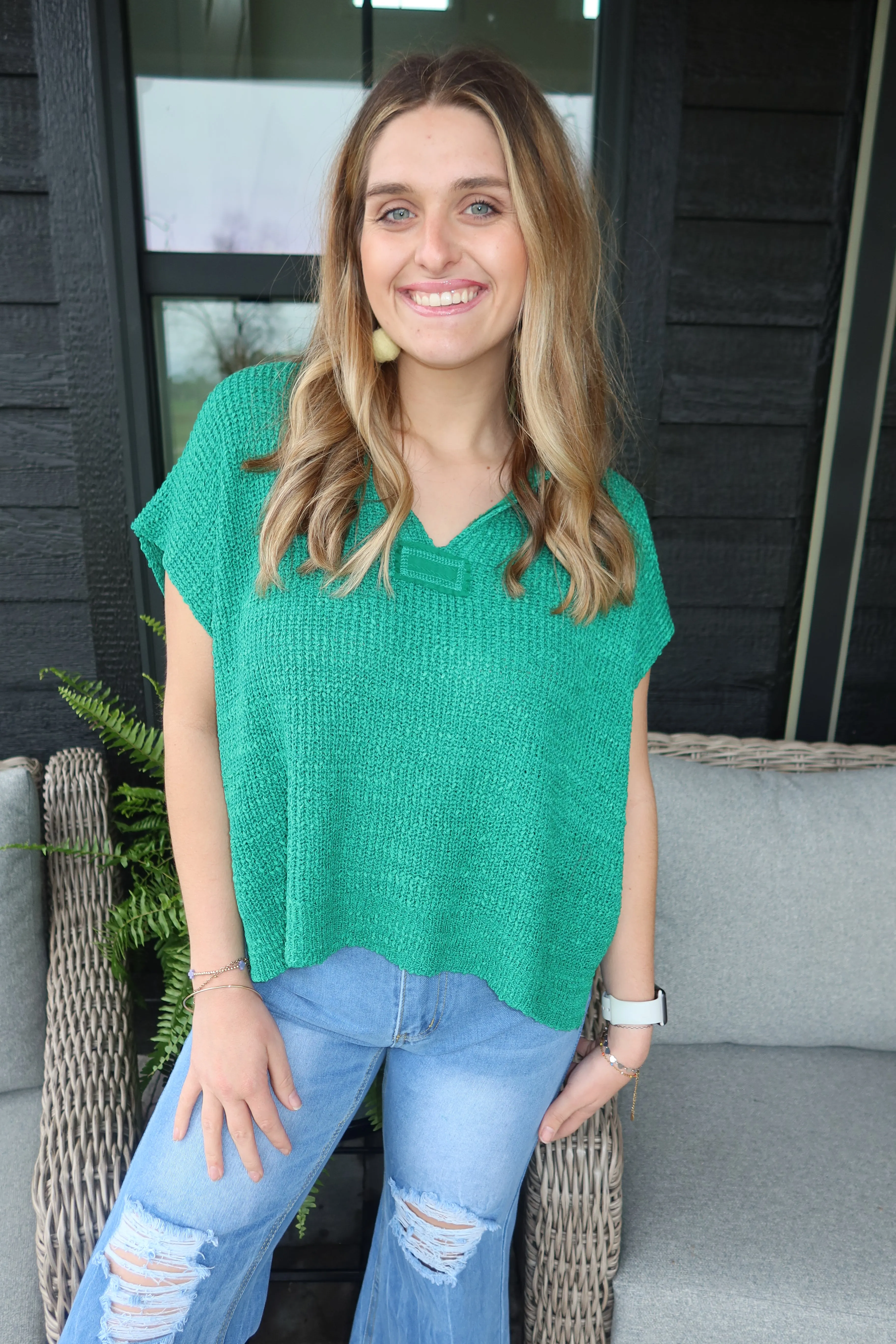 SPLIT-NECK SIDE SLIT PULLOVER