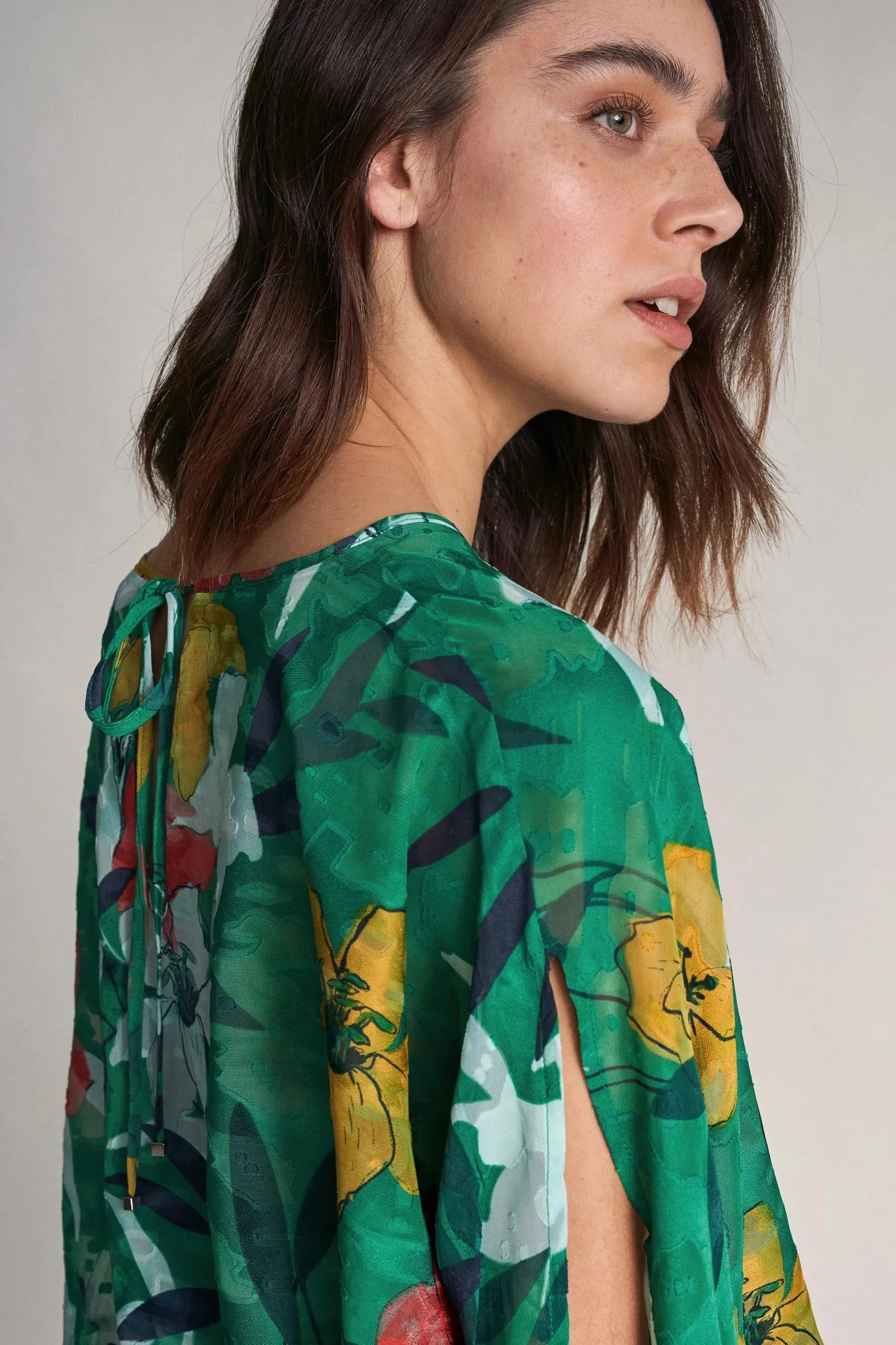 TÚNICA CON ESTAMPADO DE FLORES