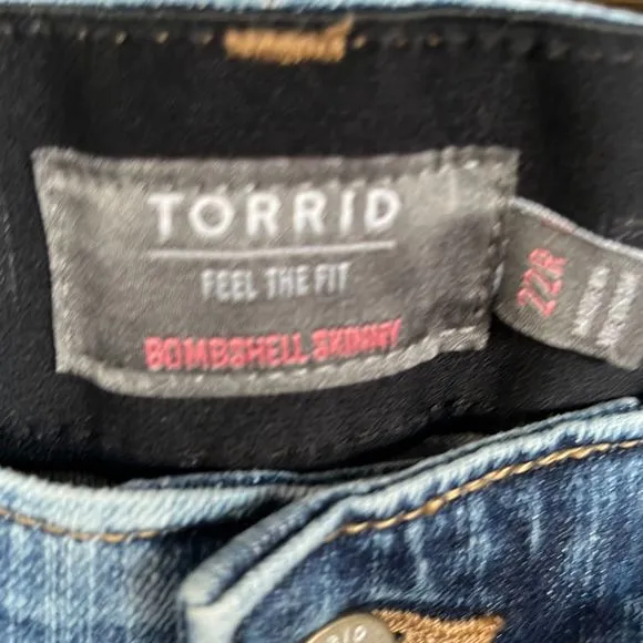 Torrid Jeans Feel the Fit Bombshell Skinny High Rise Premium Stretch 22R New