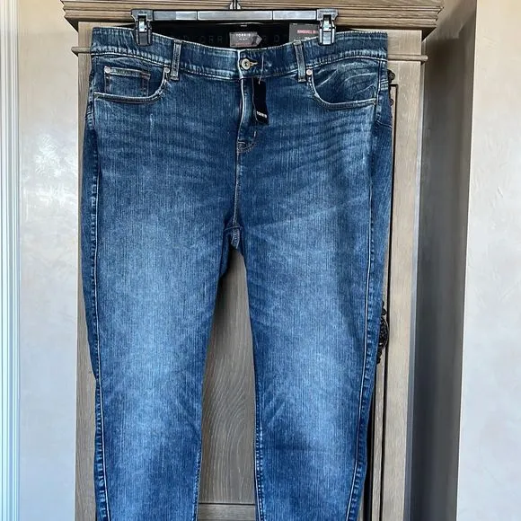 Torrid Jeans Feel the Fit Bombshell Skinny High Rise Premium Stretch 22R New