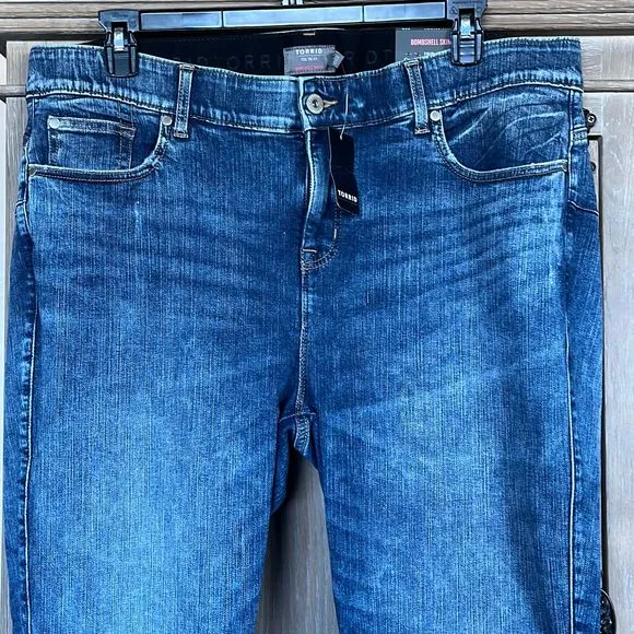 Torrid Jeans Feel the Fit Bombshell Skinny High Rise Premium Stretch 22R New