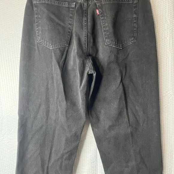 Vintage Levi’s Black 560 Y2K Loose Fit Straight Leg Denim Jeans Size 14