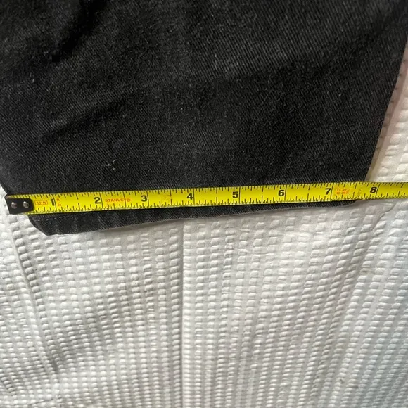 Vintage Levi’s Black 560 Y2K Loose Fit Straight Leg Denim Jeans Size 14