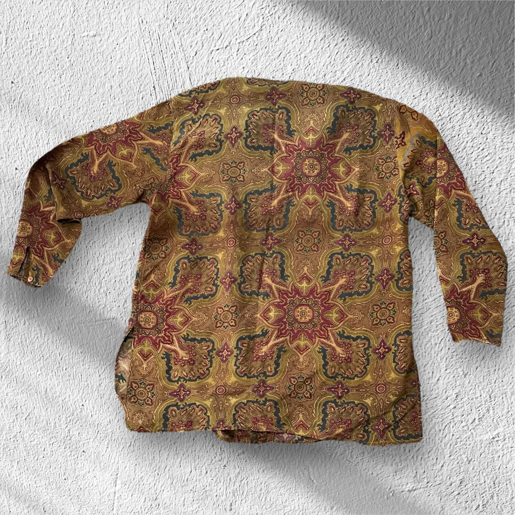 Vintage Men's Silk Paisley Button Up Top